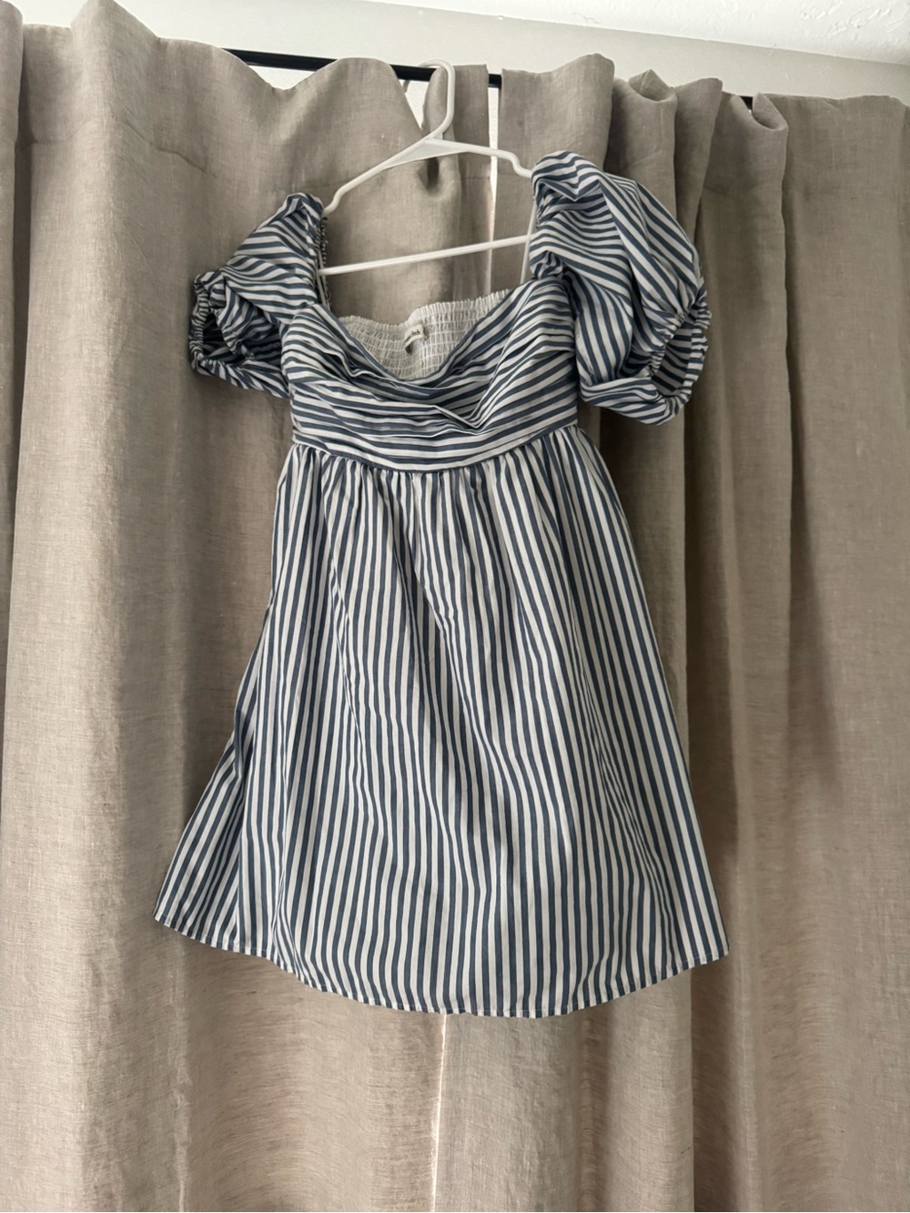 Abercrombie Blue and White Striped Puff Sleeve Dress